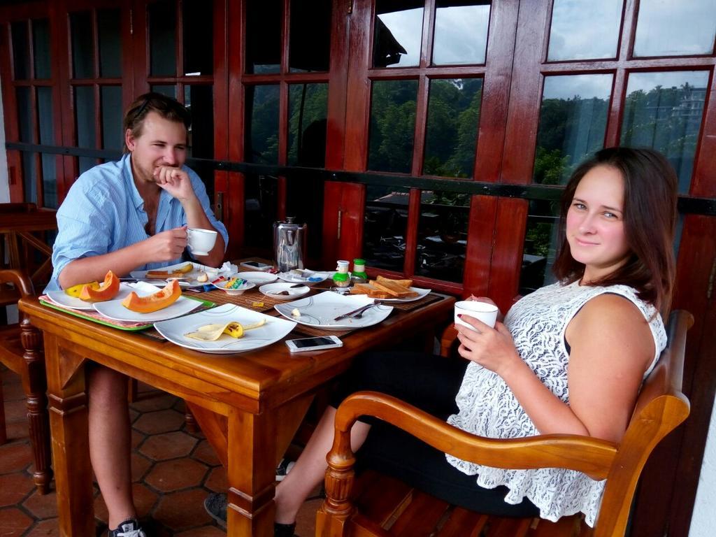 Kandyan Hideout Buitenkant foto
