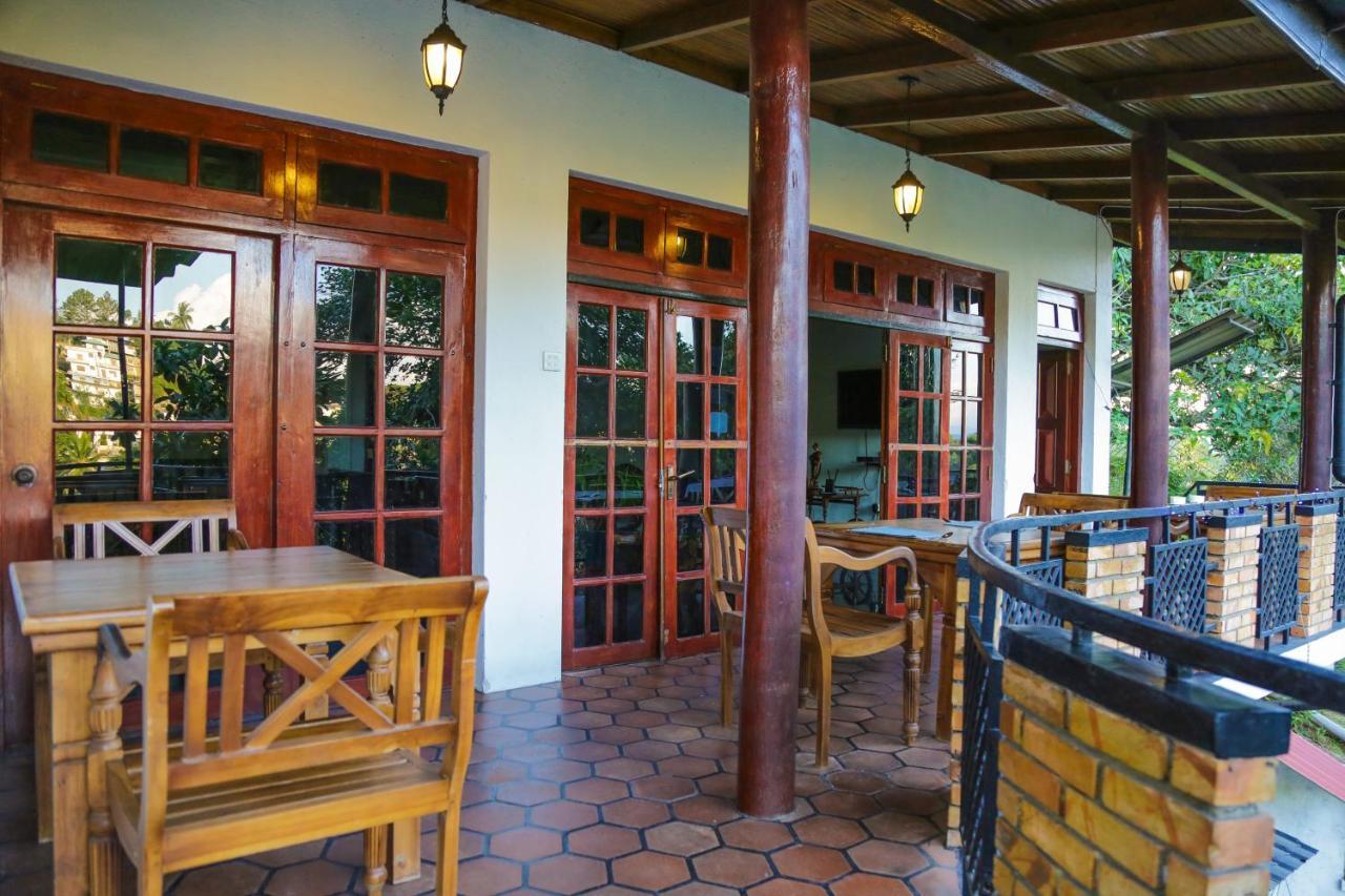 Kandyan Hideout Buitenkant foto