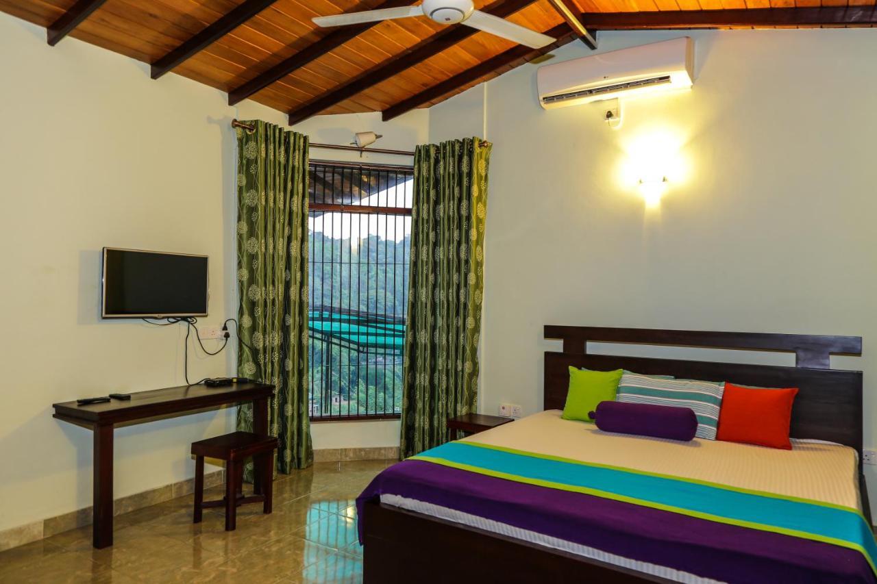 Kandyan Hideout Buitenkant foto