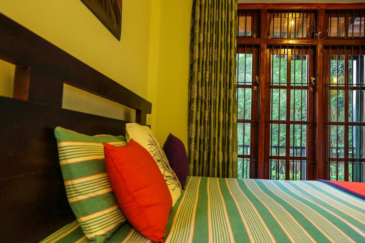 Kandyan Hideout Buitenkant foto